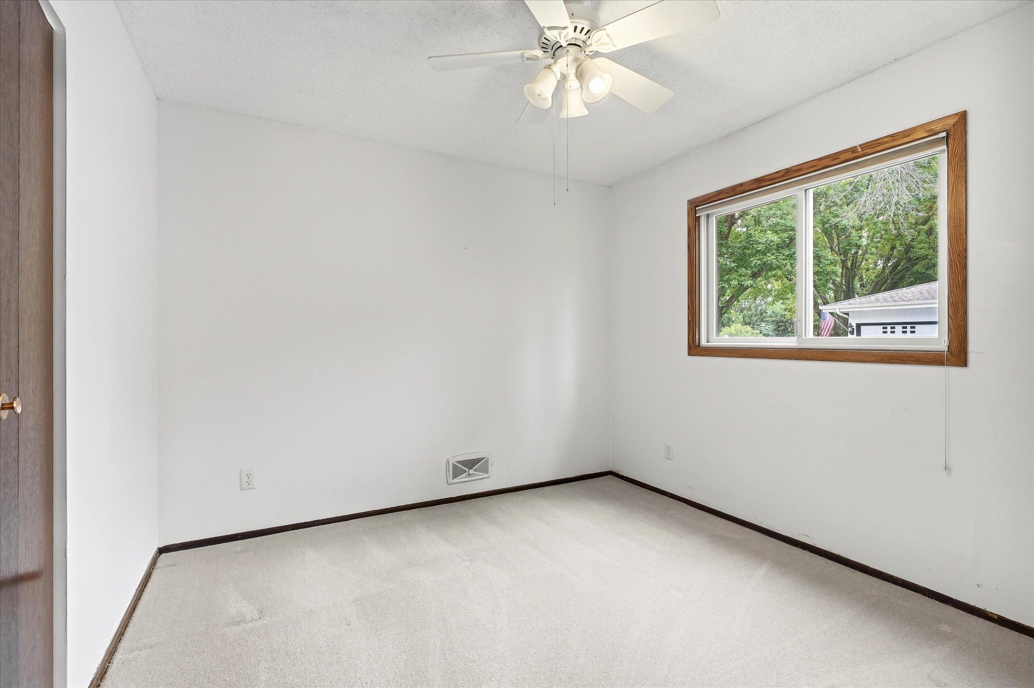 View of Residential at 20480 Idalia Avenue, Lakeville MN 55044, Lakeville (11 of 24) - Mike Wilen | Minnesota Team Real Estate