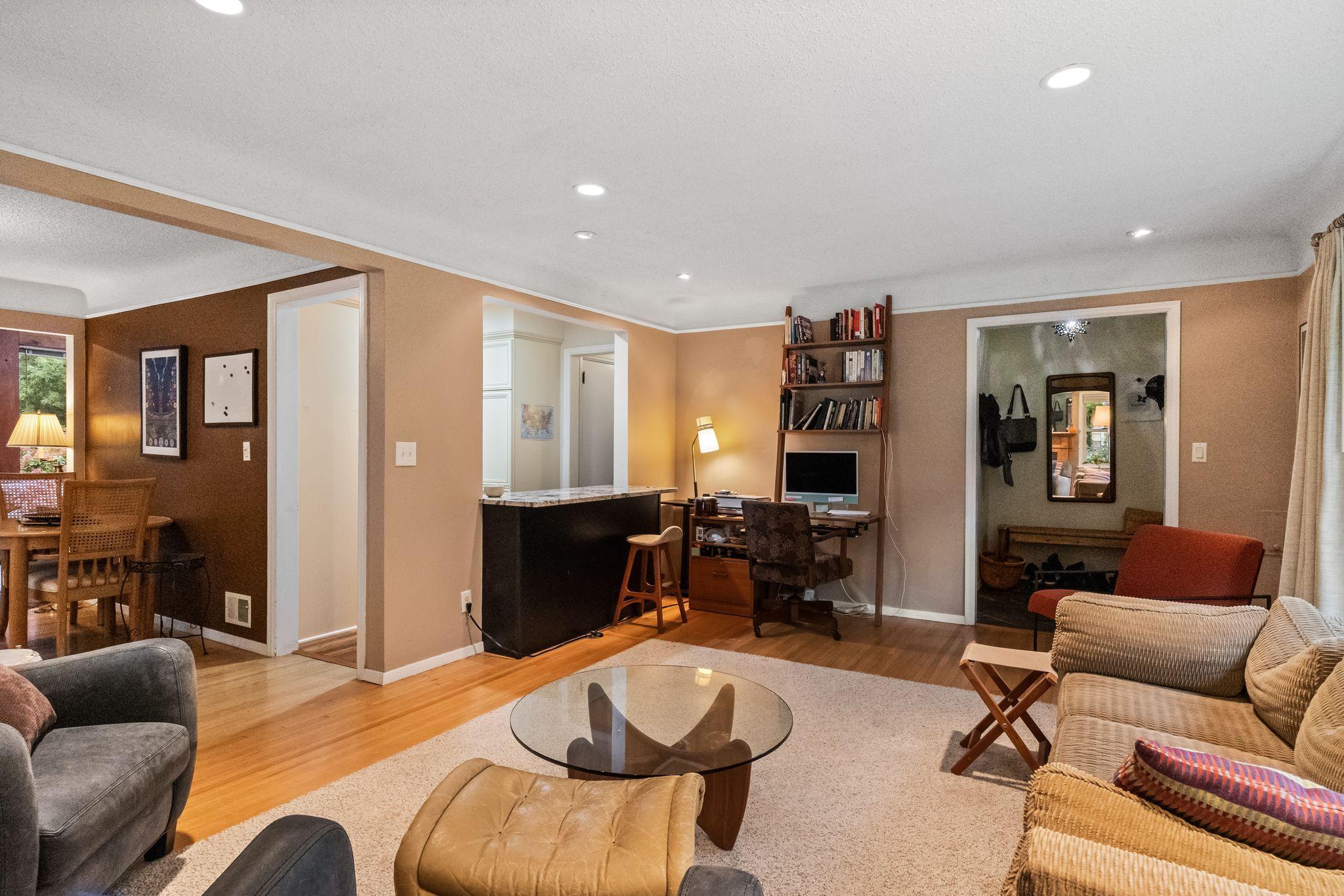 View of Residential at 40 Upton Avenue, Minneapolis MN 55405, Minneapolis (6 of 30) - Mike Wilen | Minnesota Team Real Estate