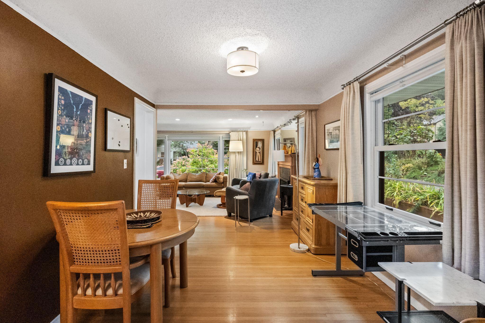 View of Residential at 40 Upton Avenue, Minneapolis MN 55405, Minneapolis (7 of 30) - Mike Wilen | Minnesota Team Real Estate