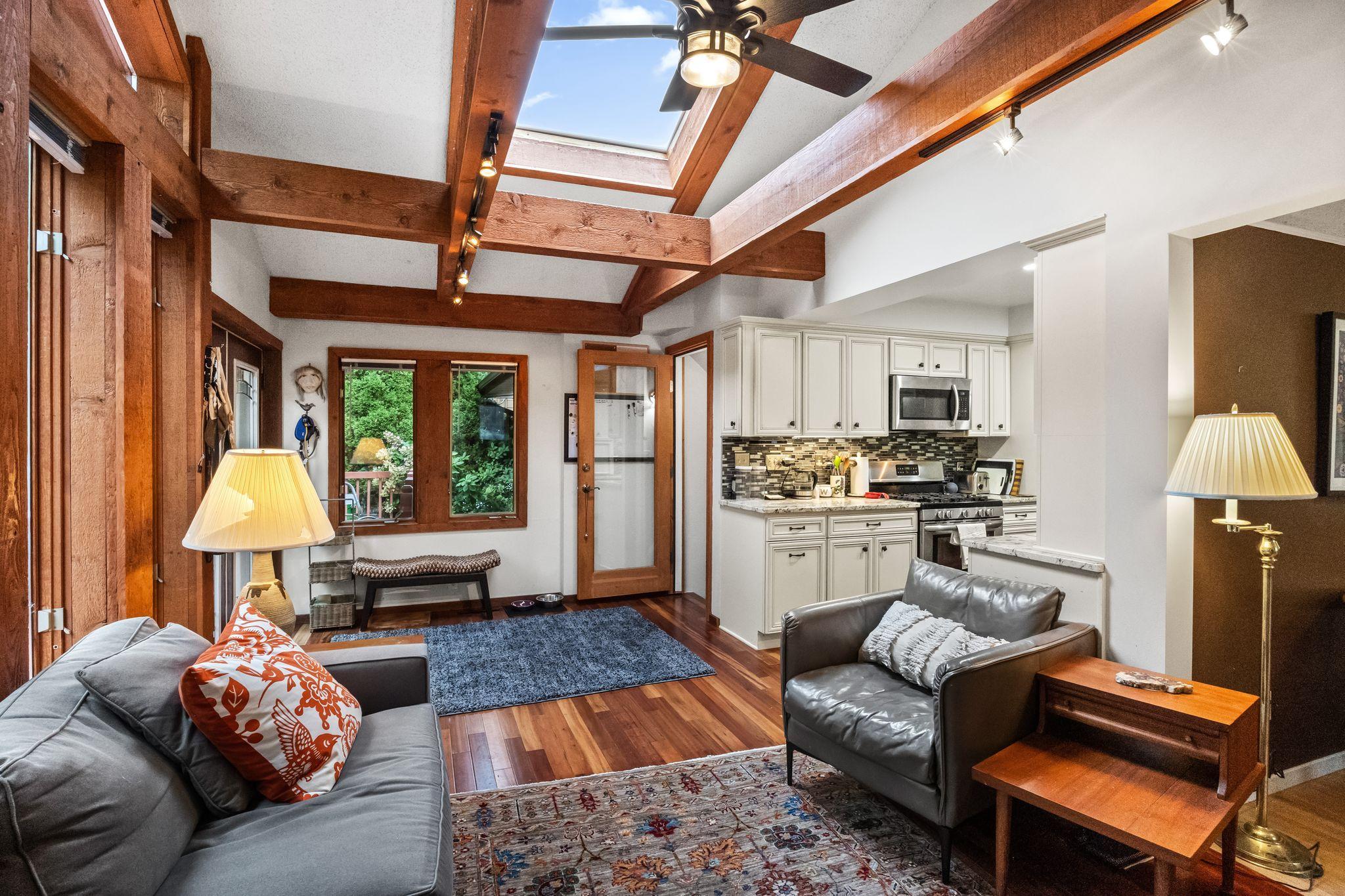 View of Residential at 40 Upton Avenue, Minneapolis MN 55405, Minneapolis (14 of 30) - Mike Wilen | Minnesota Team Real Estate