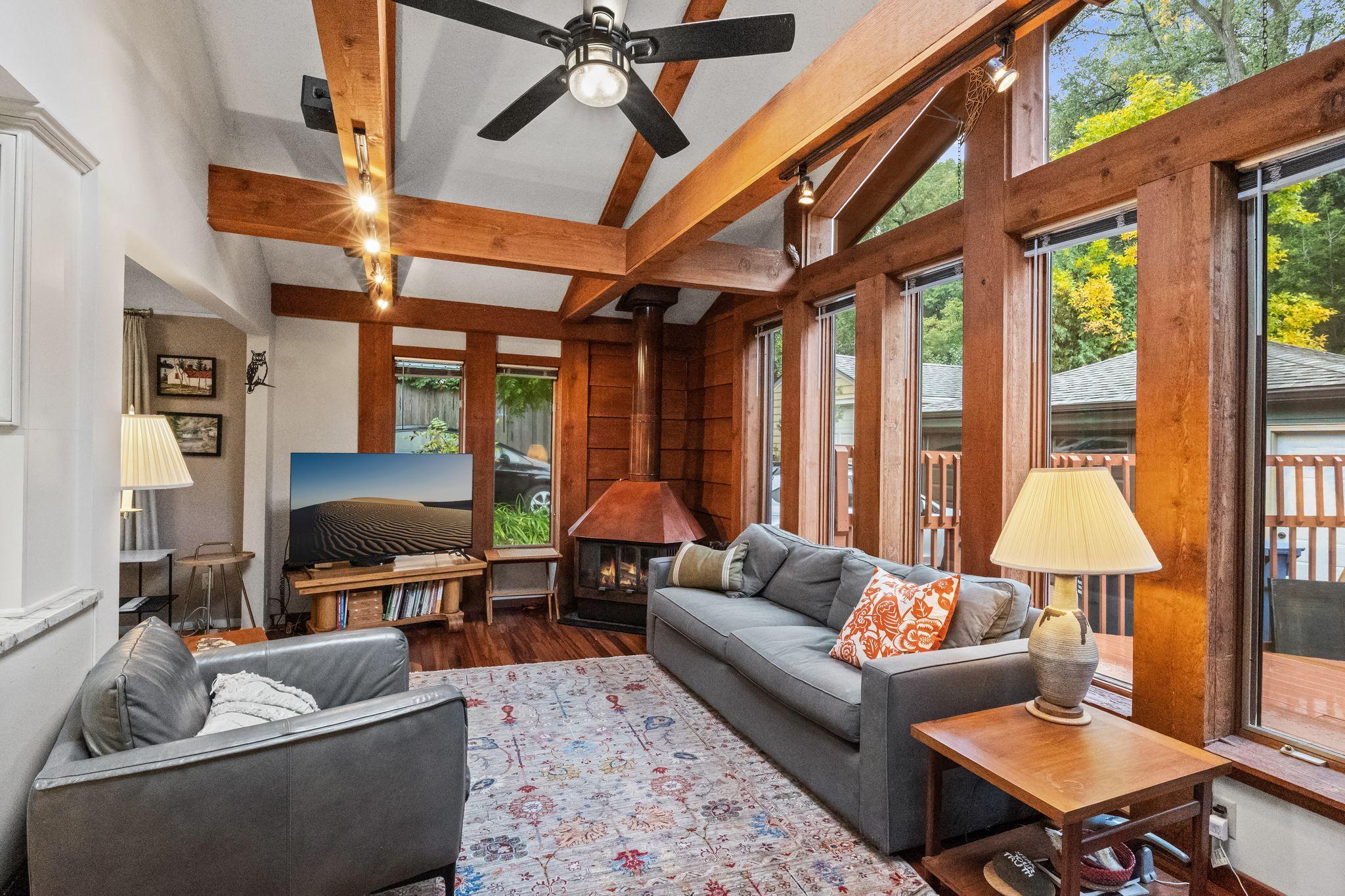 View of Residential at 40 Upton Avenue, Minneapolis MN 55405, Minneapolis (12 of 30) - Mike Wilen | Minnesota Team Real Estate