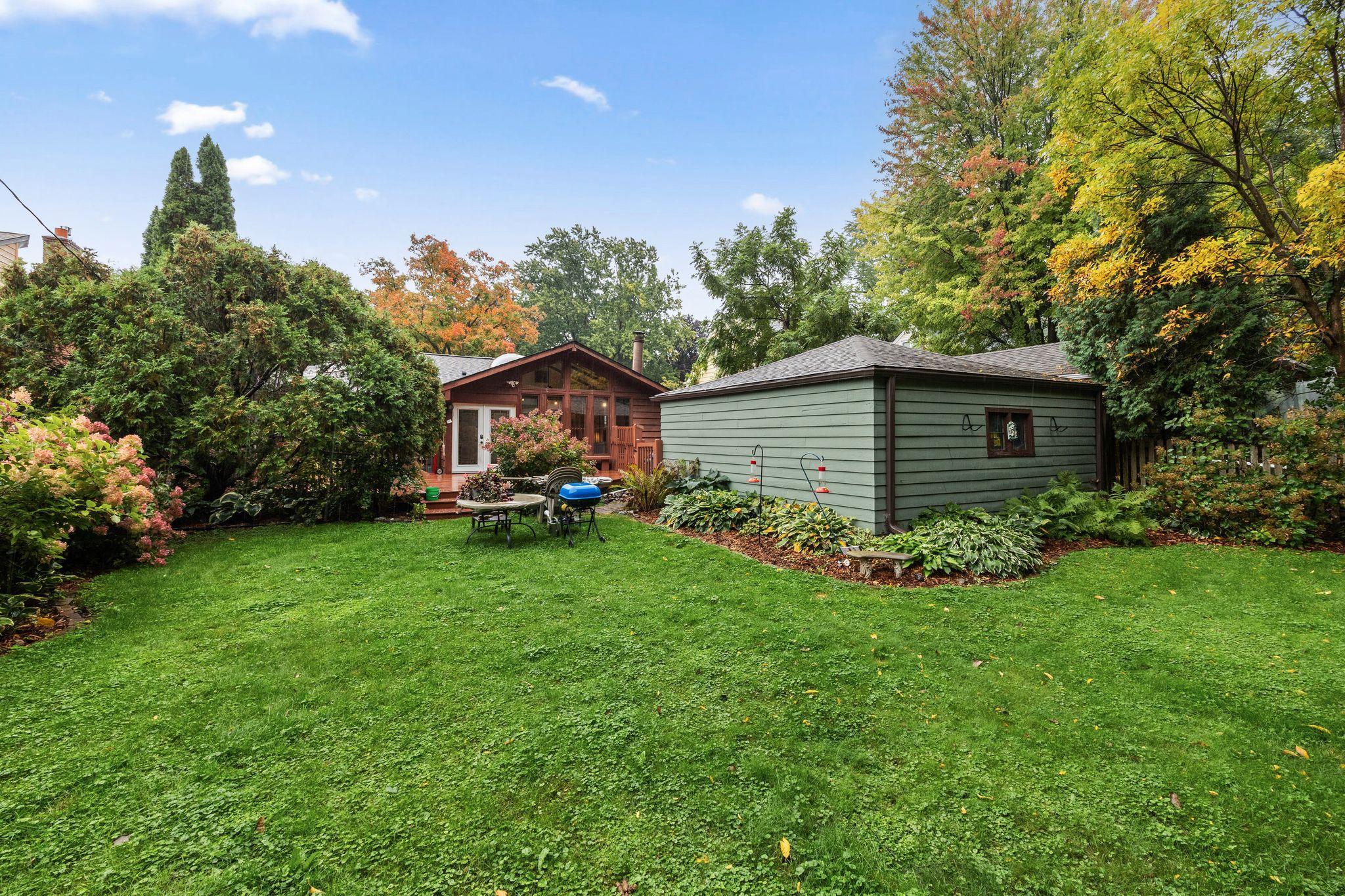 View of Residential at 40 Upton Avenue, Minneapolis MN 55405, Minneapolis (26 of 30) - Mike Wilen | Minnesota Team Real Estate