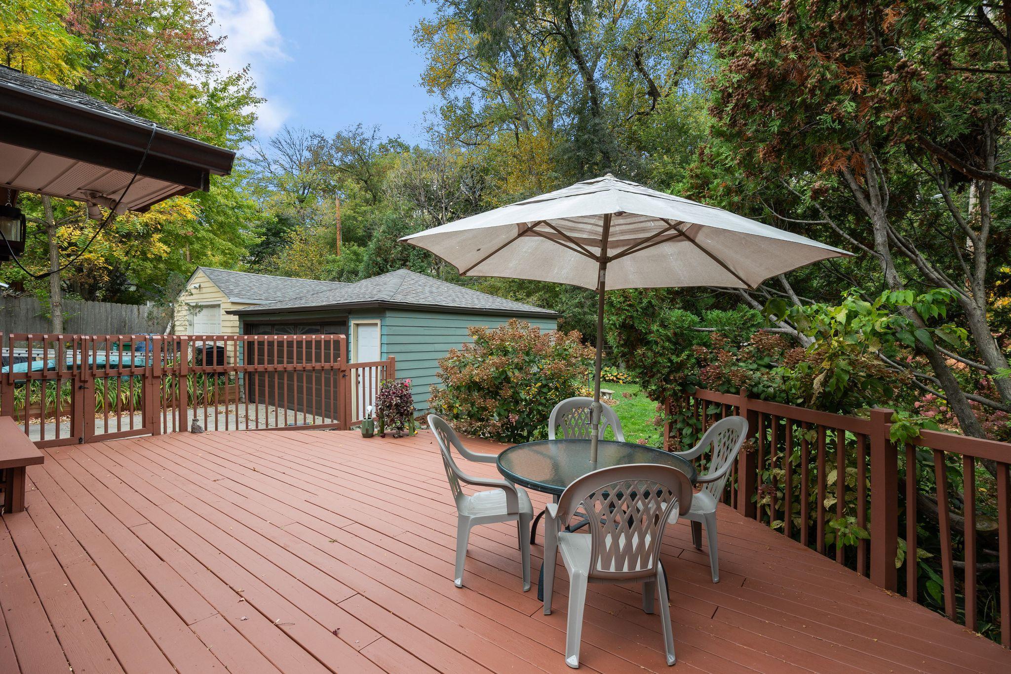 View of Residential at 40 Upton Avenue, Minneapolis MN 55405, Minneapolis (27 of 37) - Mike Wilen | Minnesota Team Real Estate