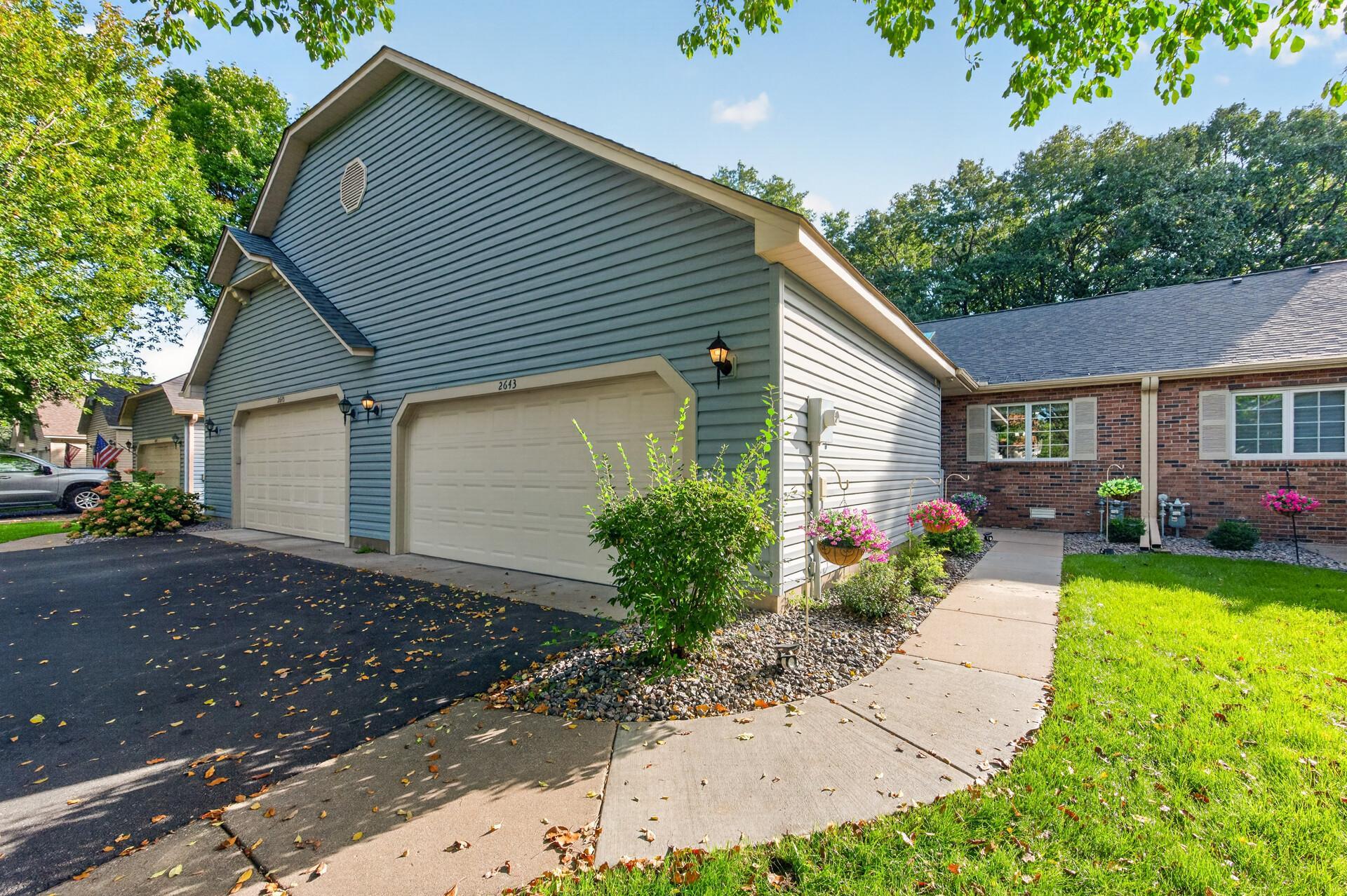 View of Residential at 2643 Lake Court Circle, New Brighton MN 55112, New Brighton (24 of 29) - Mike Wilen | Minnesota Team Real Estate
