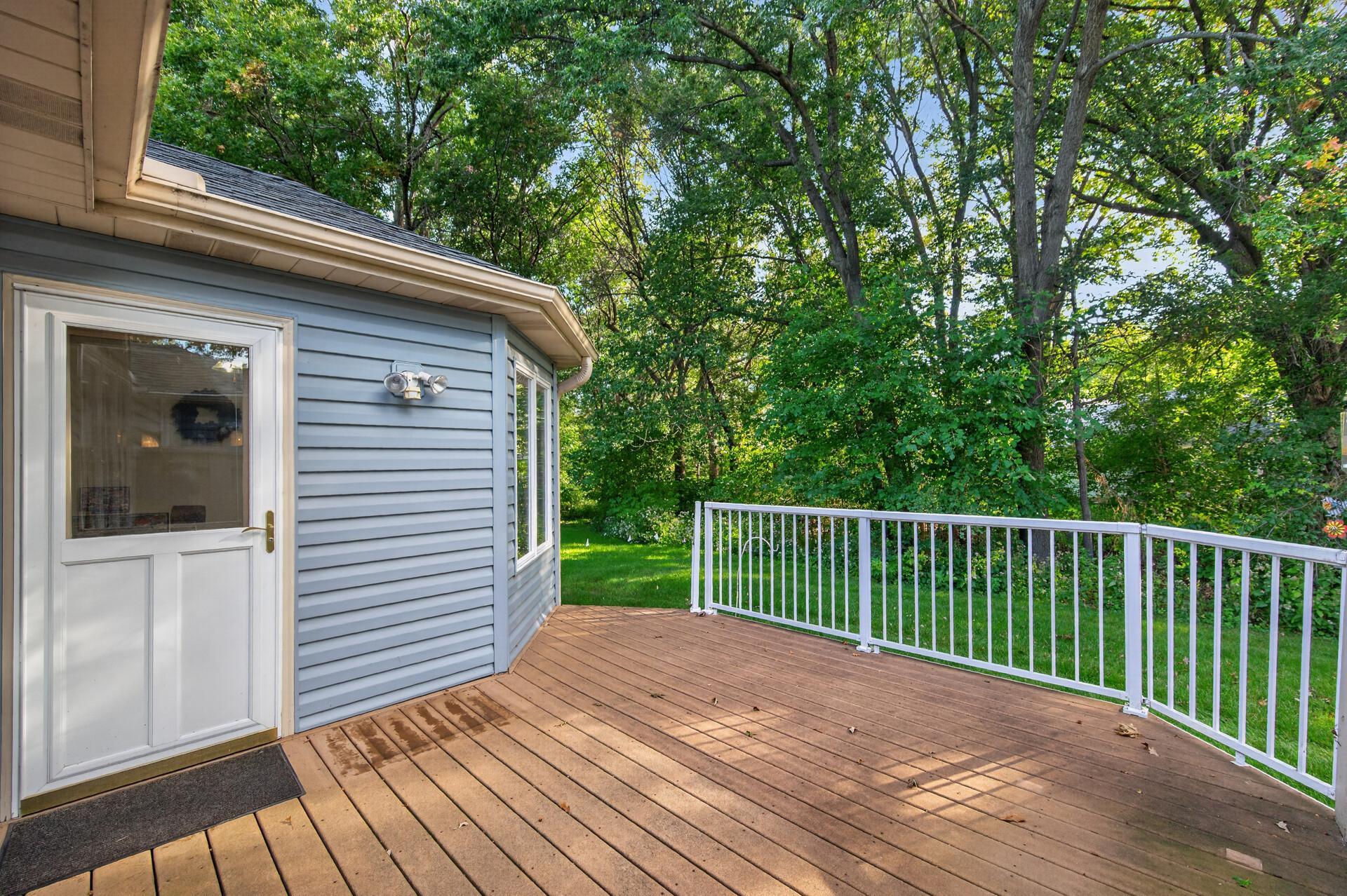 View of Residential at 2643 Lake Court Circle, New Brighton MN 55112, New Brighton (14 of 29) - Mike Wilen | Minnesota Team Real Estate