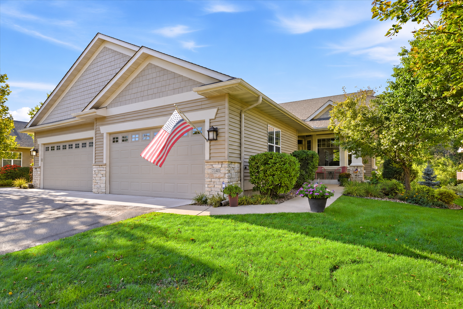 View of (TH) Side x Side at 7141 Ballard Trail, Inver Grove Heights - Mike Wilen | Minnesota Team Real Estate