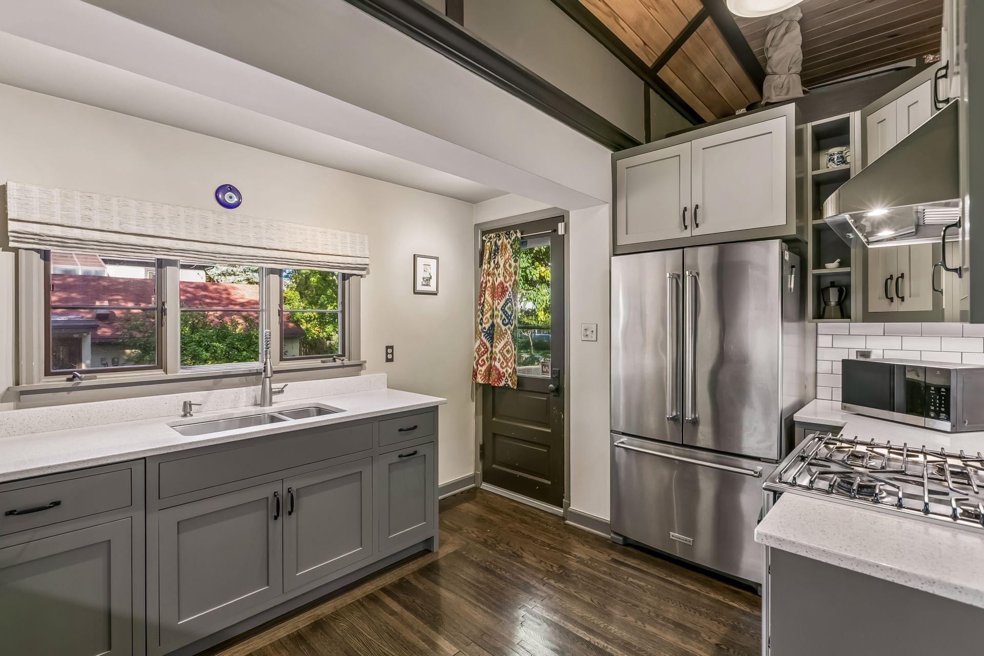 View of Residential at 611 6th Avenue, Minneapolis MN 55414, Minneapolis (23 of 69) - Mike Wilen | Minnesota Team Real Estate