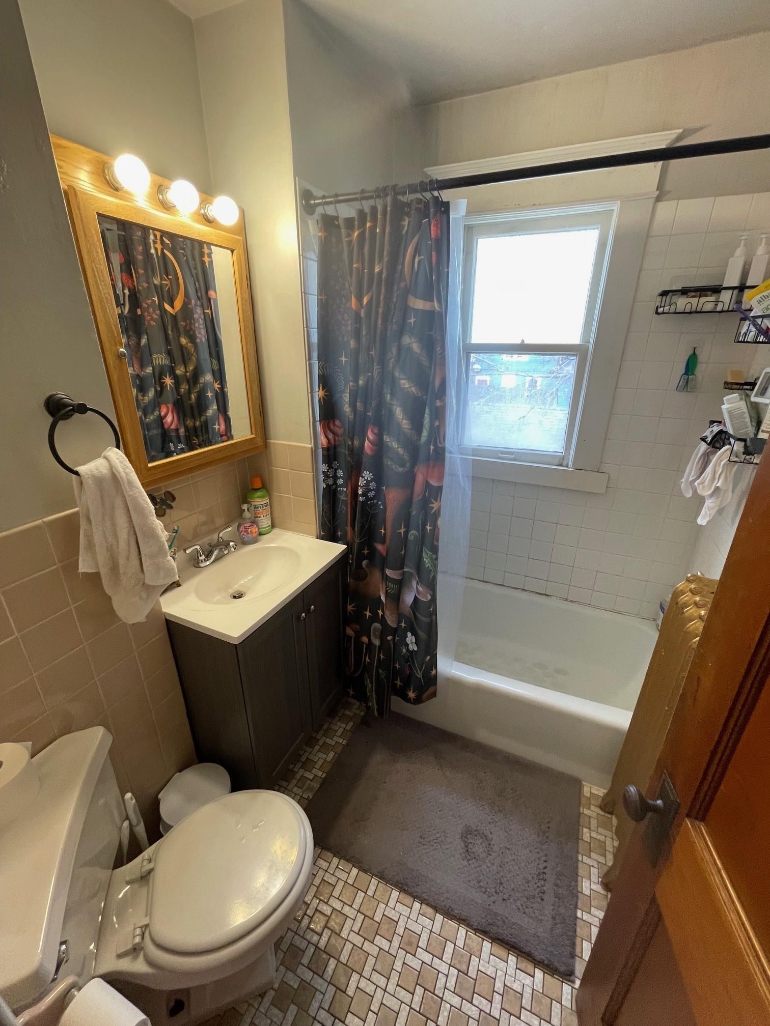 View of Residential Income at 1607 Van Buren Avenue, Saint Paul MN 55104, Saint Paul (11 of 23) - Mike Wilen | Minnesota Team Real Estate