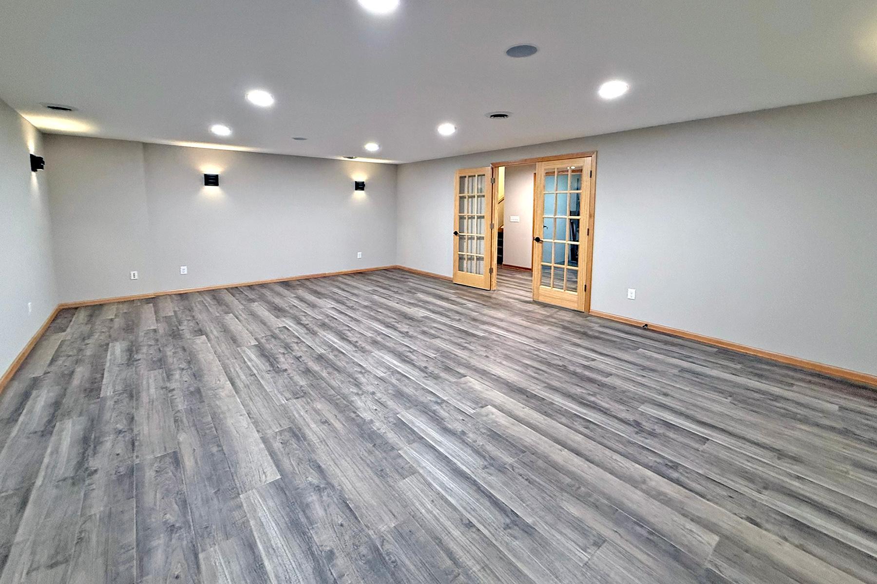 View of Commercial Sale at 5770 Blackshire Path, Inver Grove Heights MN 55076, Inver Grove Heights (14 of 15) - Mike Wilen | Minnesota Team Real Estate