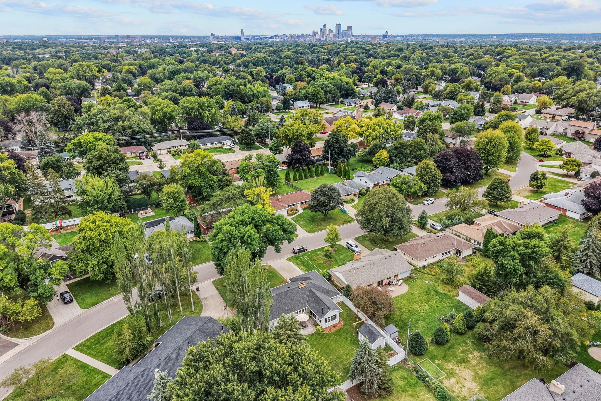 View of Residential at 3322 Belden Drive, Saint Anthony MN 55418, Saint Anthony (17 of 62) - Mike Wilen | Minnesota Team Real Estate