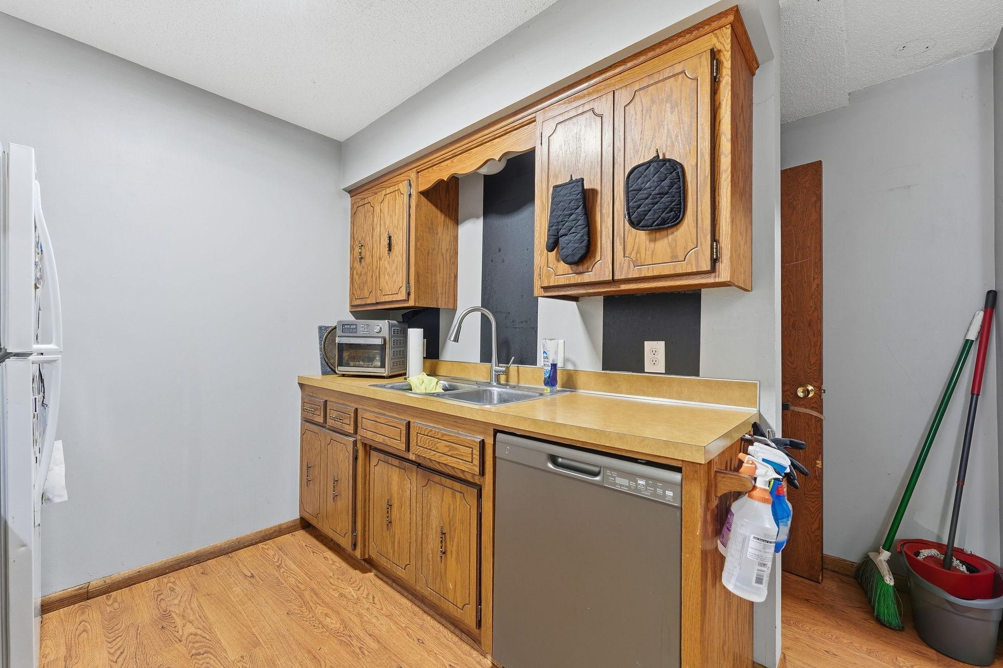 View of Residential Income at 1321 Fireside Drive, Fridley MN 55432, Fridley (23 of 41) - Mike Wilen | Minnesota Team Real Estate