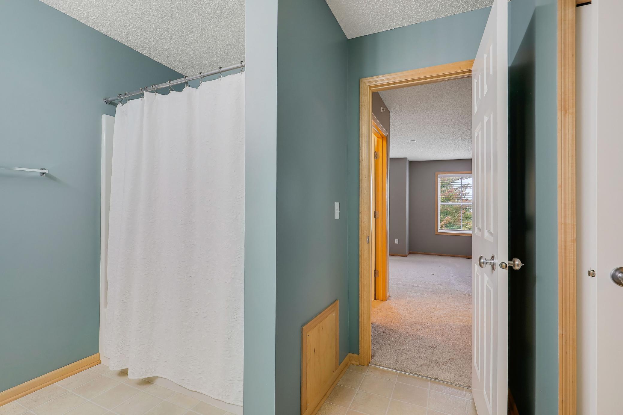 View of Residential at 11211 Kinsley Street, Eden Prairie MN 55344, Eden Prairie (23 of 29) - Mike Wilen | Minnesota Team Real Estate