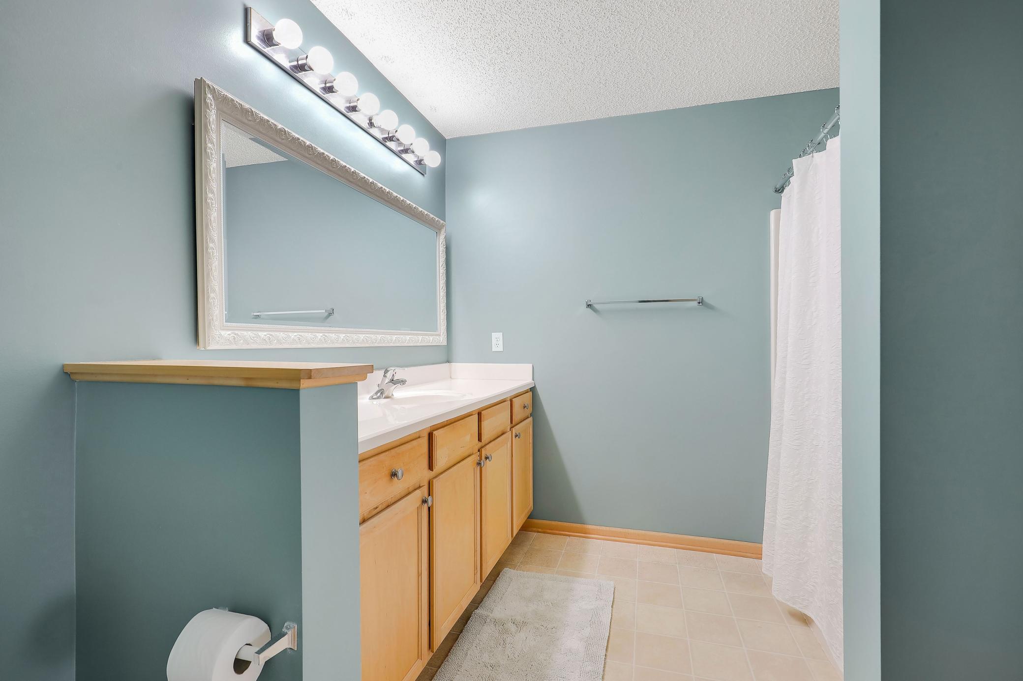 View of Residential at 11211 Kinsley Street, Eden Prairie MN 55344, Eden Prairie (24 of 29) - Mike Wilen | Minnesota Team Real Estate