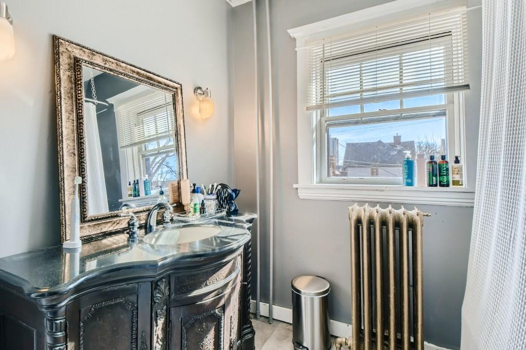View of Residential Income at 2541 3rd Avenue, Minneapolis MN 55404, Minneapolis (19 of 28) - Mike Wilen | Minnesota Team Real Estate