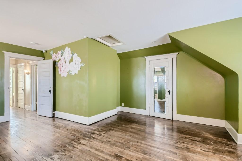 View of Residential Income at 2541 3rd Avenue, Minneapolis MN 55404, Minneapolis (11 of 28) - Mike Wilen | Minnesota Team Real Estate