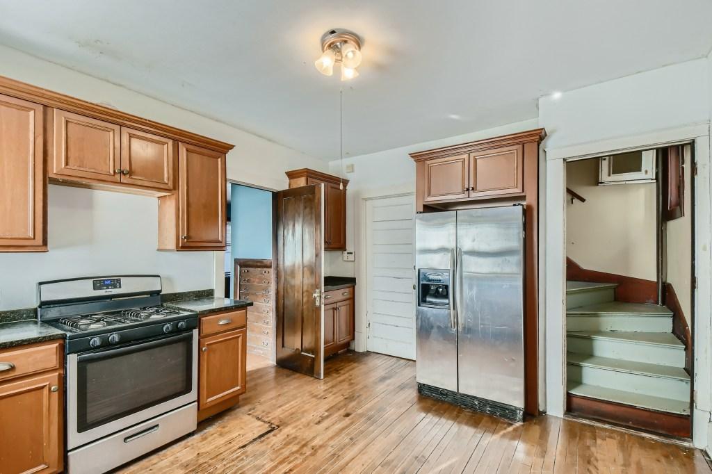 View of Residential Income at 2541 3rd Avenue, Minneapolis MN 55404, Minneapolis (5 of 28) - Mike Wilen | Minnesota Team Real Estate