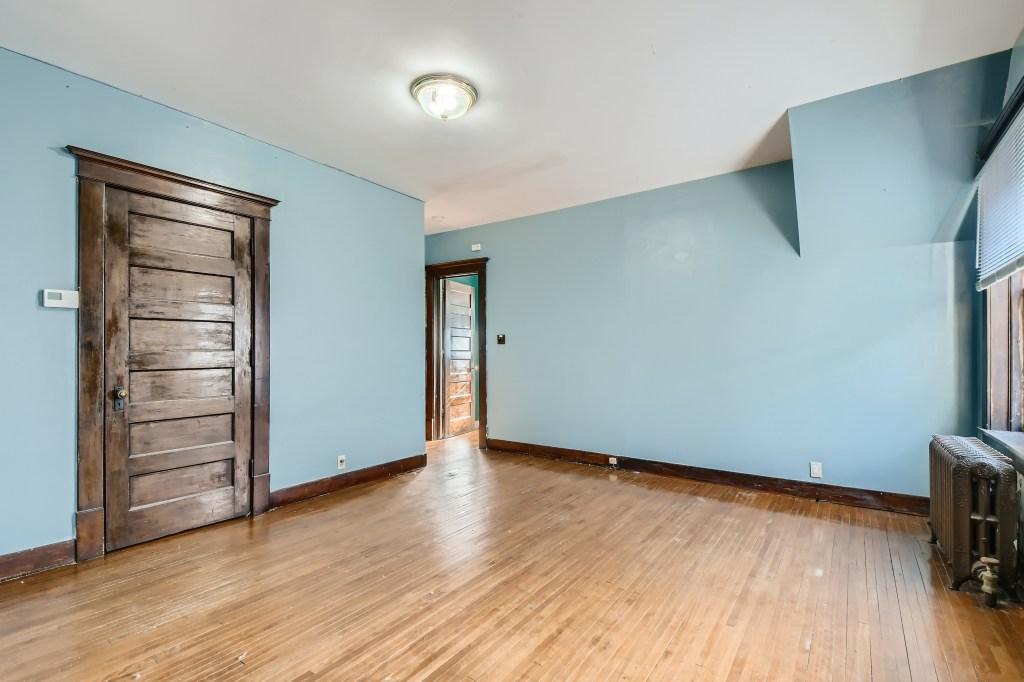 View of Residential Income at 2541 3rd Avenue, Minneapolis MN 55404, Minneapolis (8 of 28) - Mike Wilen | Minnesota Team Real Estate