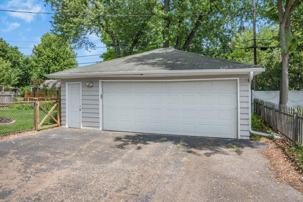 View of Residential at 7209 Newton Avenue, Richfield MN 55423, Richfield (24 of 26) - Mike Wilen | Minnesota Team Real Estate