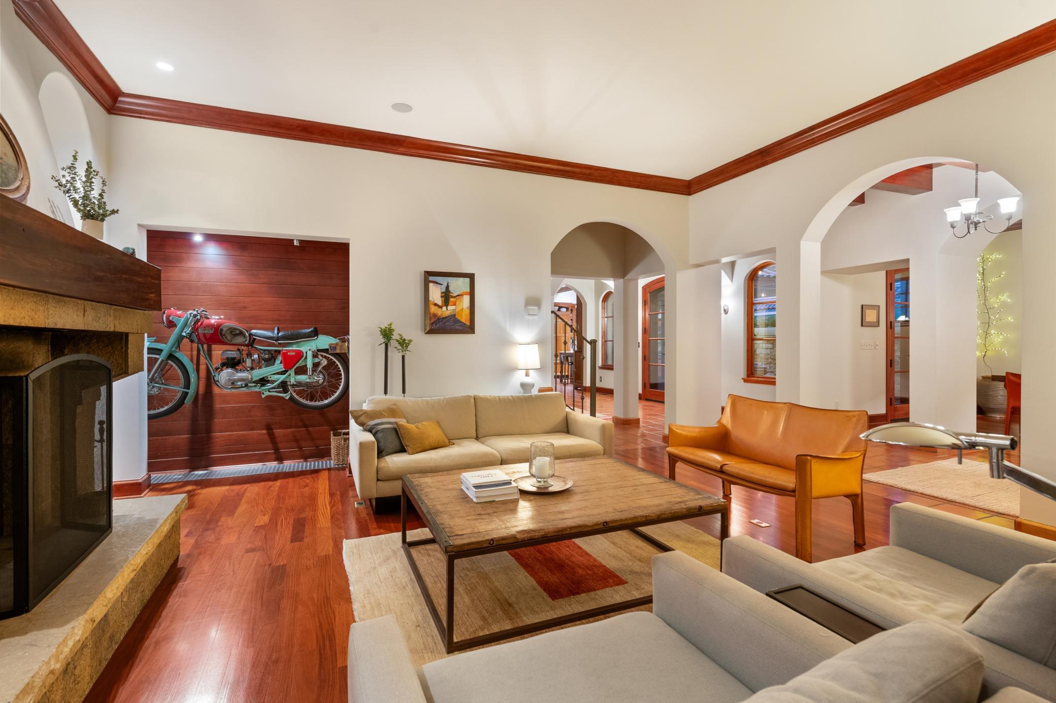 View of Residential at 4051 Linden Hills Boulevard, Minneapolis MN 55410, Minneapolis (4 of 55) - Mike Wilen | Minnesota Team Real Estate