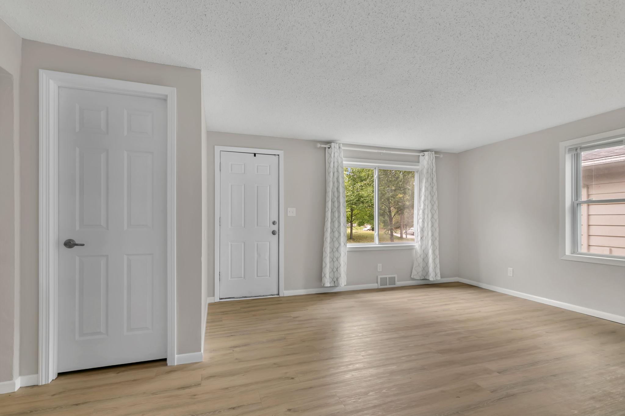 View of Residential at 808 5th Avenue, Saint Cloud MN 56304, Saint Cloud (7 of 28) - Mike Wilen | Minnesota Team Real Estate