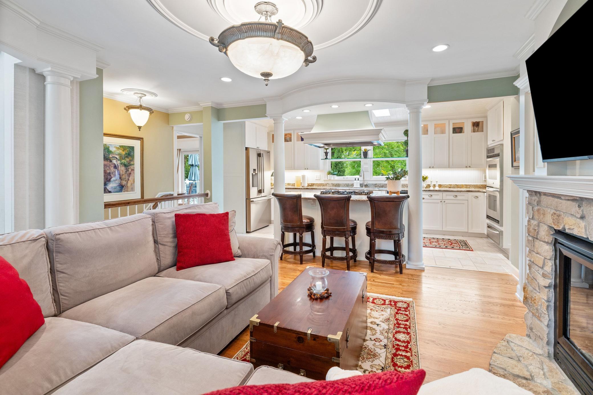 View of Residential at 5212 Richwood Drive, Edina MN 55436, Edina (10 of 32) - Mike Wilen | Minnesota Team Real Estate