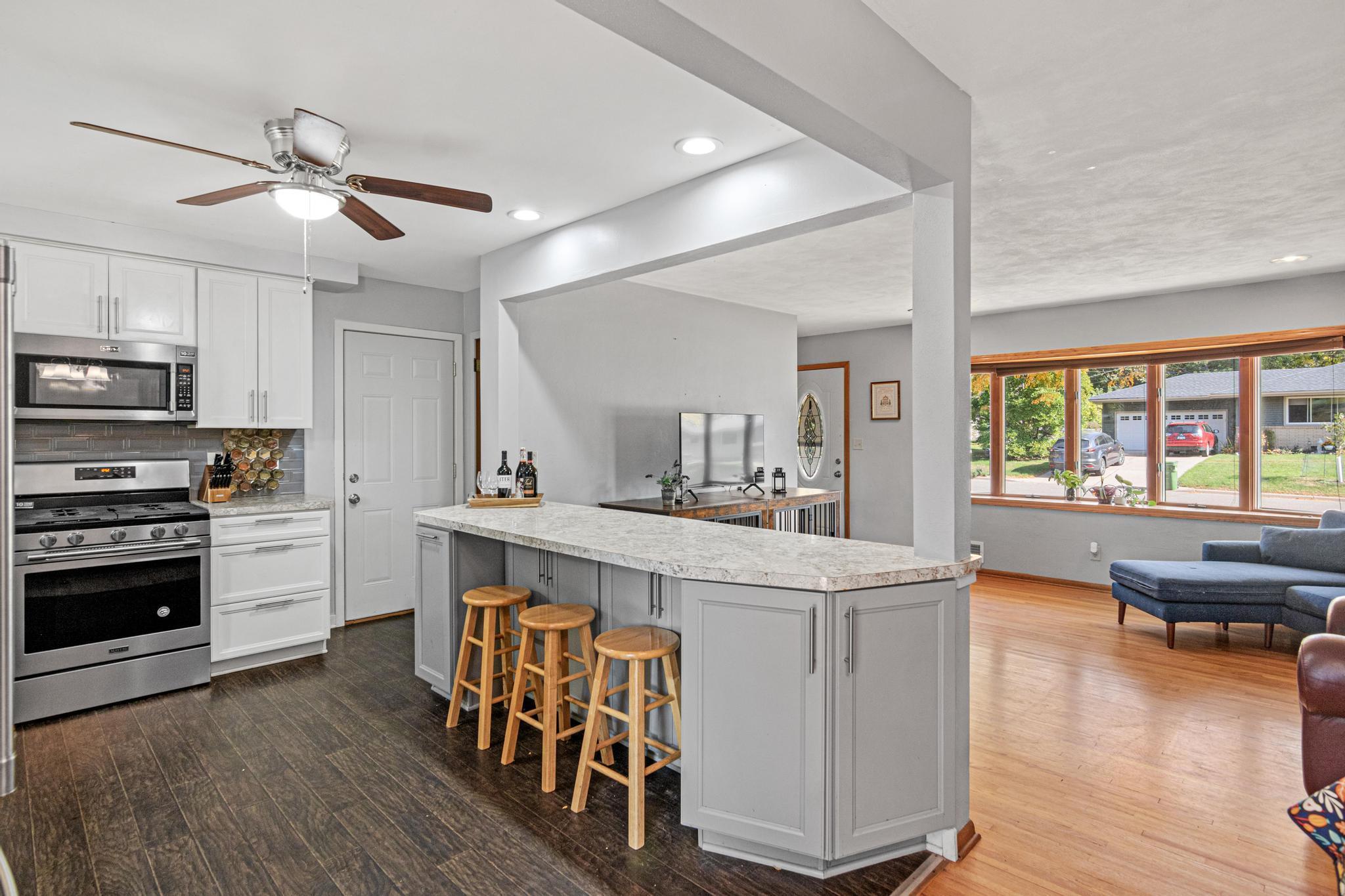 View of Residential at 2949 Northview Street, Roseville MN 55113, Roseville (8 of 25) - Mike Wilen | Minnesota Team Real Estate
