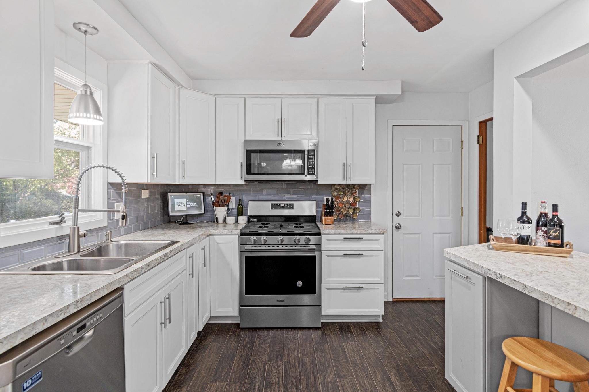 View of Residential at 2949 Northview Street, Roseville MN 55113, Roseville (6 of 25) - Mike Wilen | Minnesota Team Real Estate