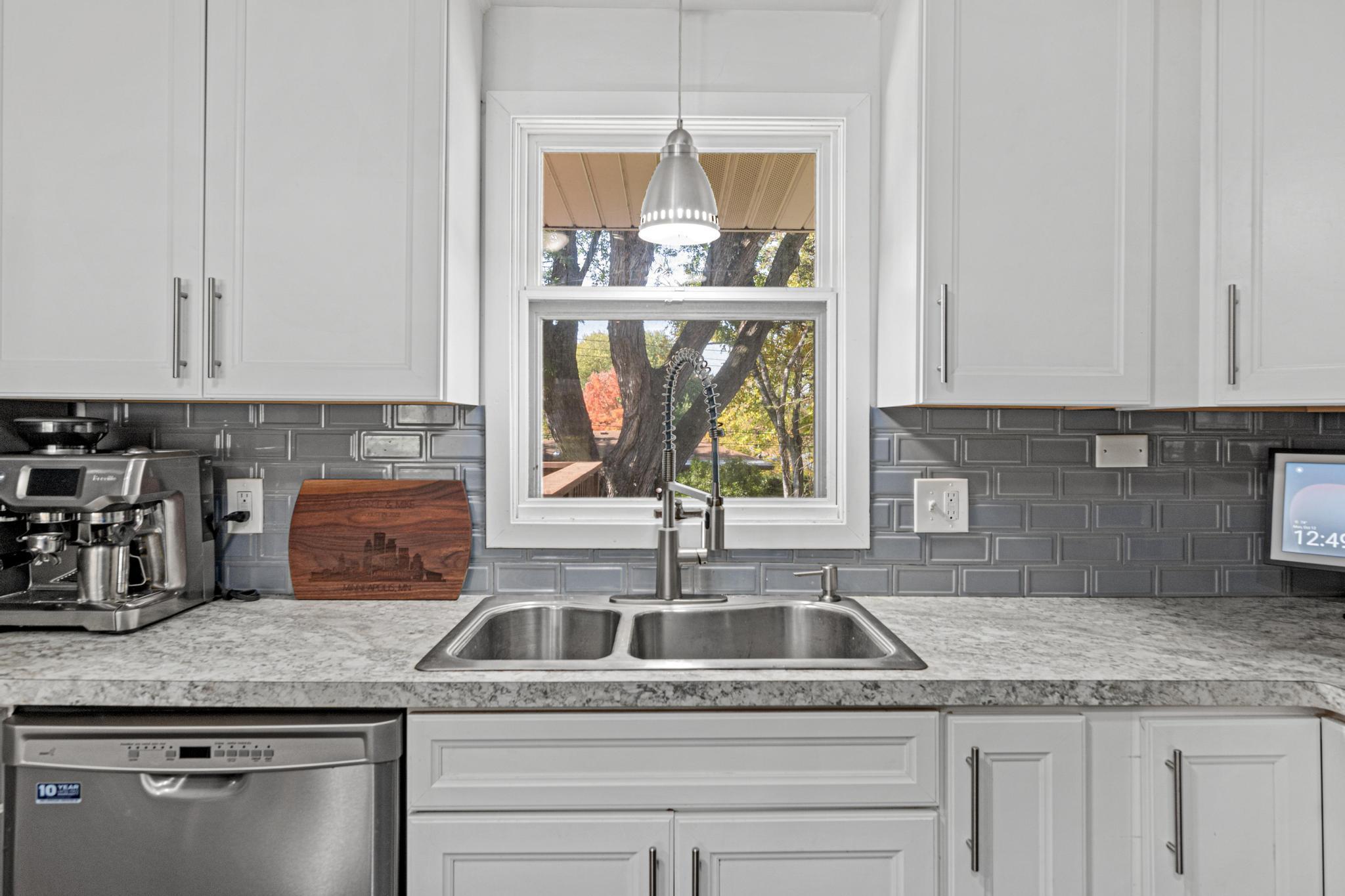 View of Residential at 2949 Northview Street, Roseville MN 55113, Roseville (7 of 25) - Mike Wilen | Minnesota Team Real Estate