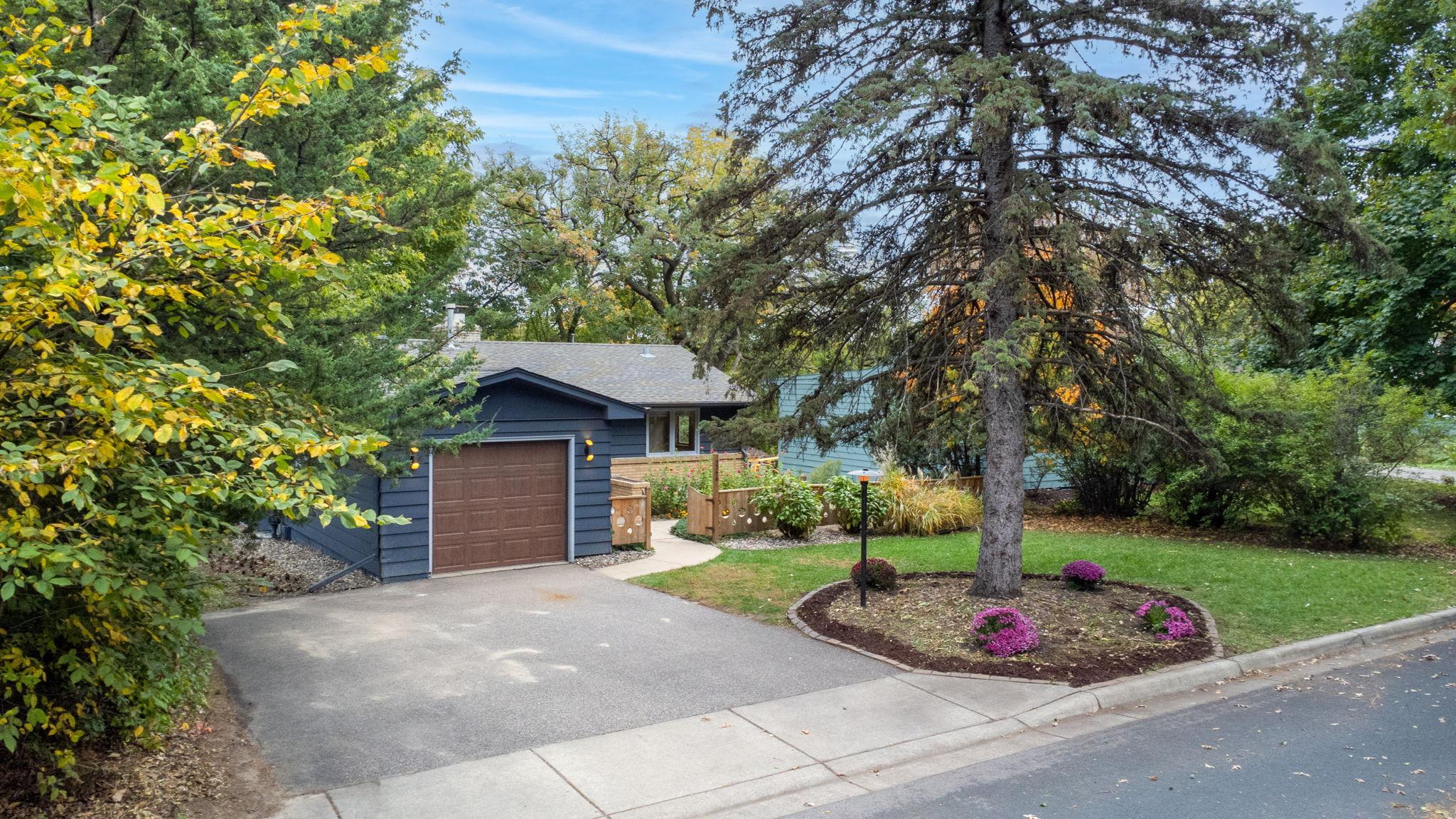 View of Single Family at 3346 Kyle Avenue, Golden Valley - Mike Wilen | Minnesota Team Real Estate