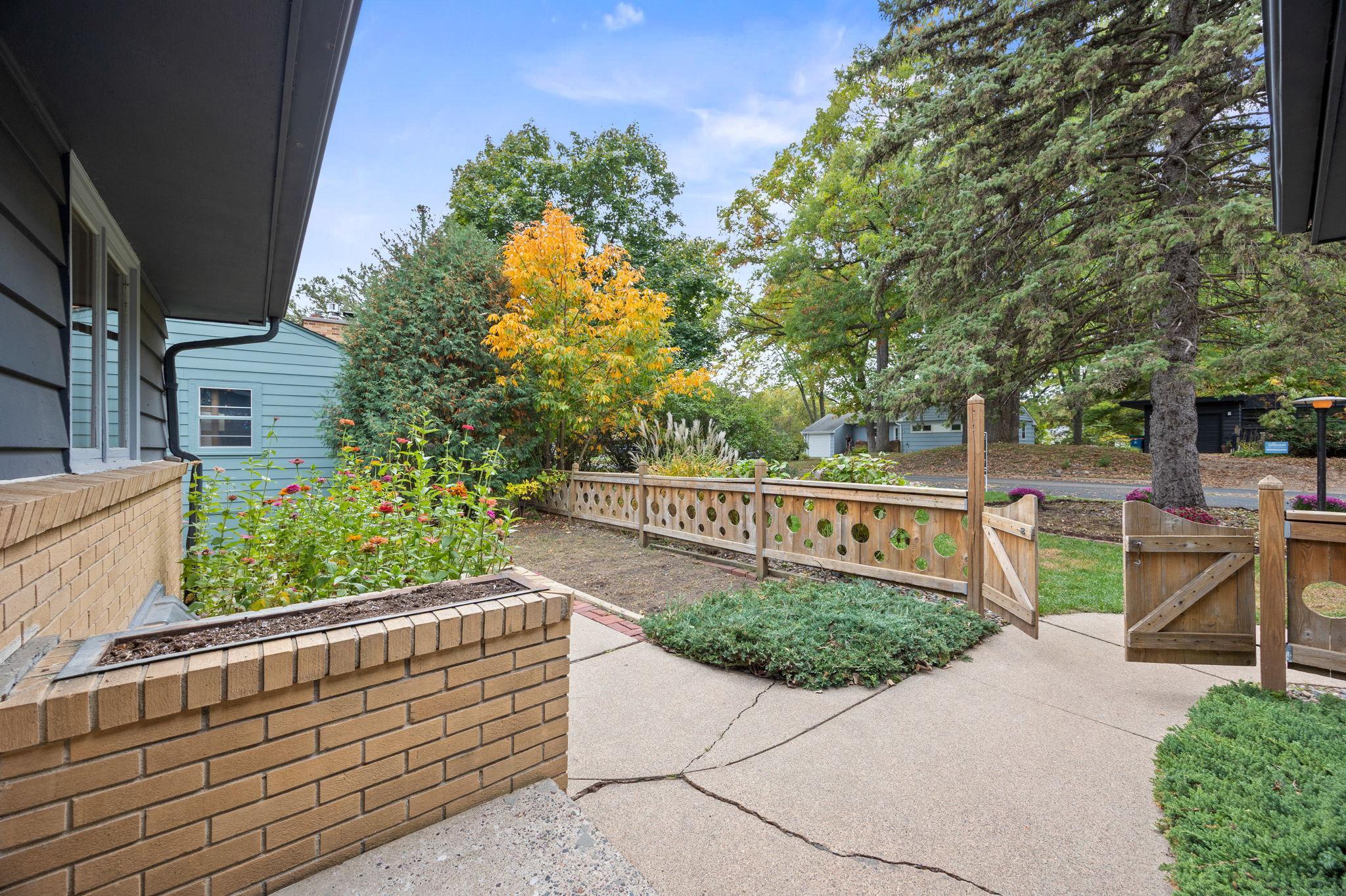 View of Residential at 3346 Kyle Avenue, Golden Valley MN 55422, Golden Valley (33 of 49) - Mike Wilen | Minnesota Team Real Estate