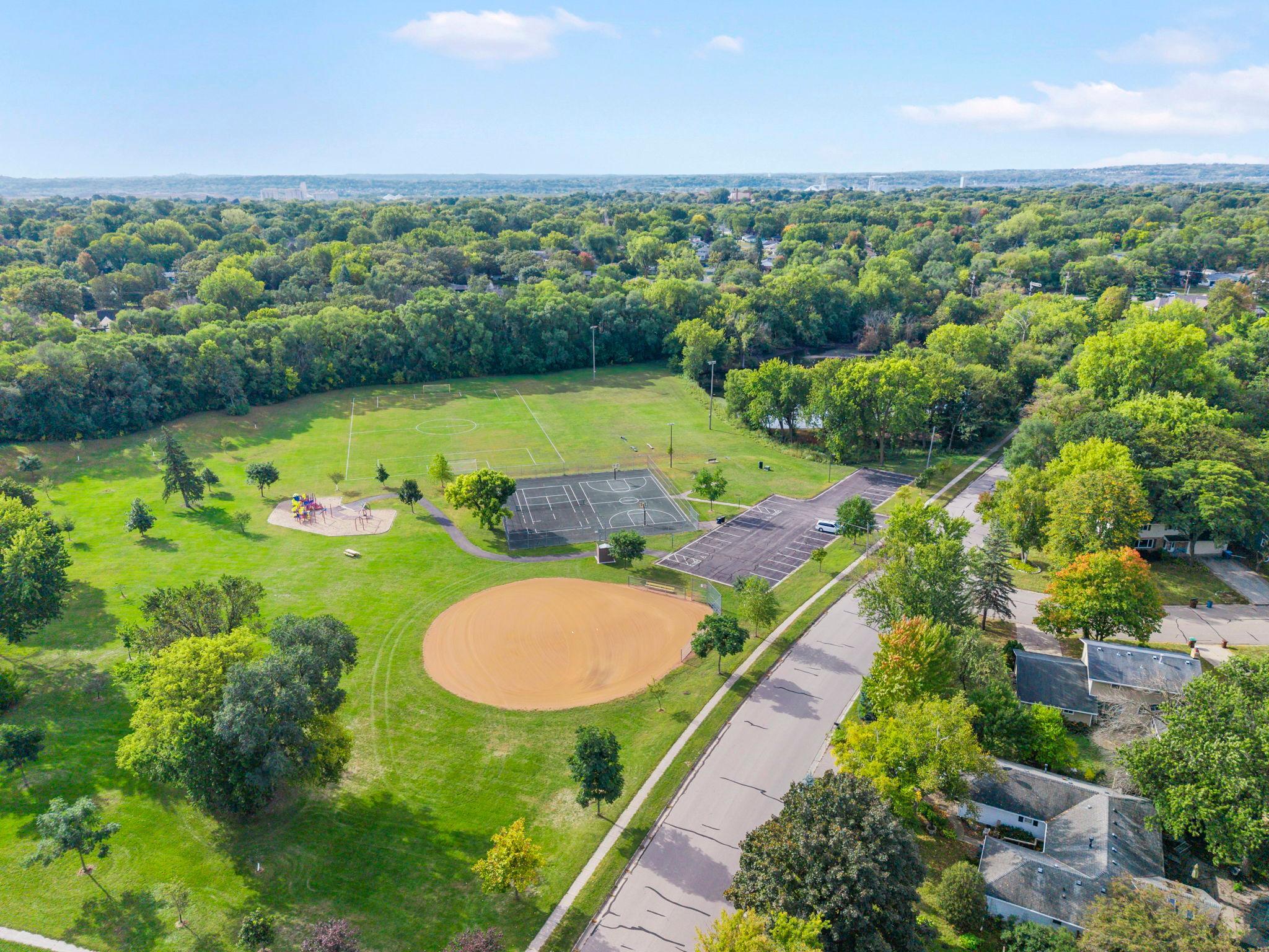 View of Residential at 5137 Balmoral Lane, Bloomington MN 55437, Bloomington (27 of 28) - Mike Wilen | Minnesota Team Real Estate