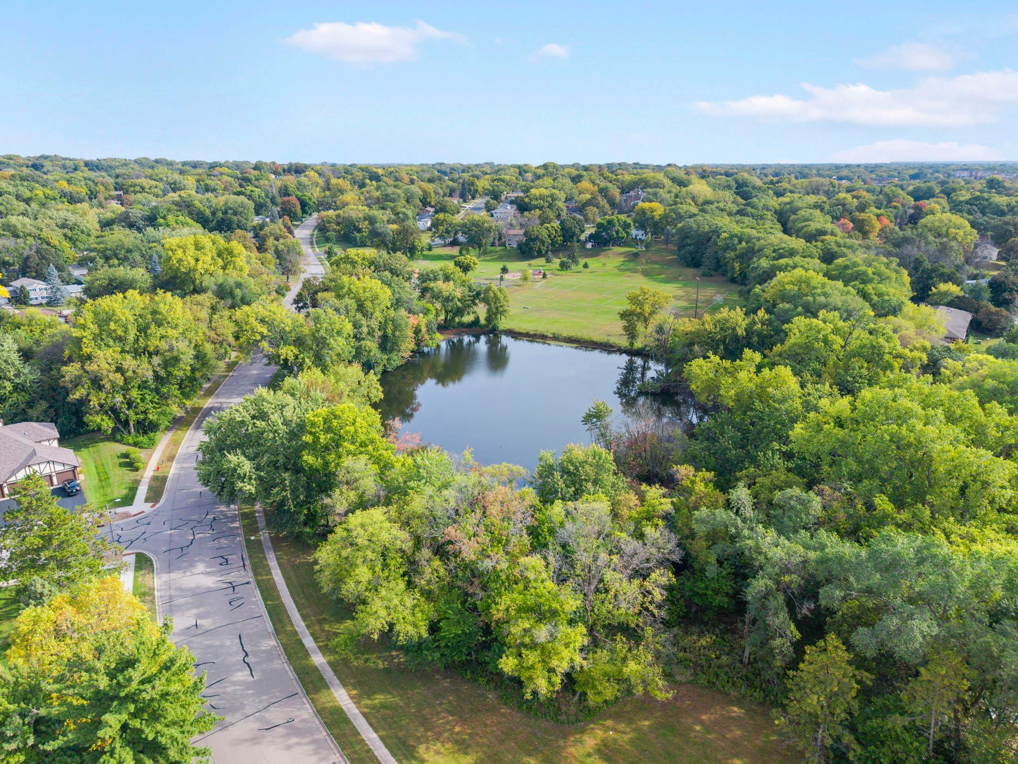 View of Residential at 5137 Balmoral Lane, Bloomington MN 55437, Bloomington (25 of 28) - Mike Wilen | Minnesota Team Real Estate