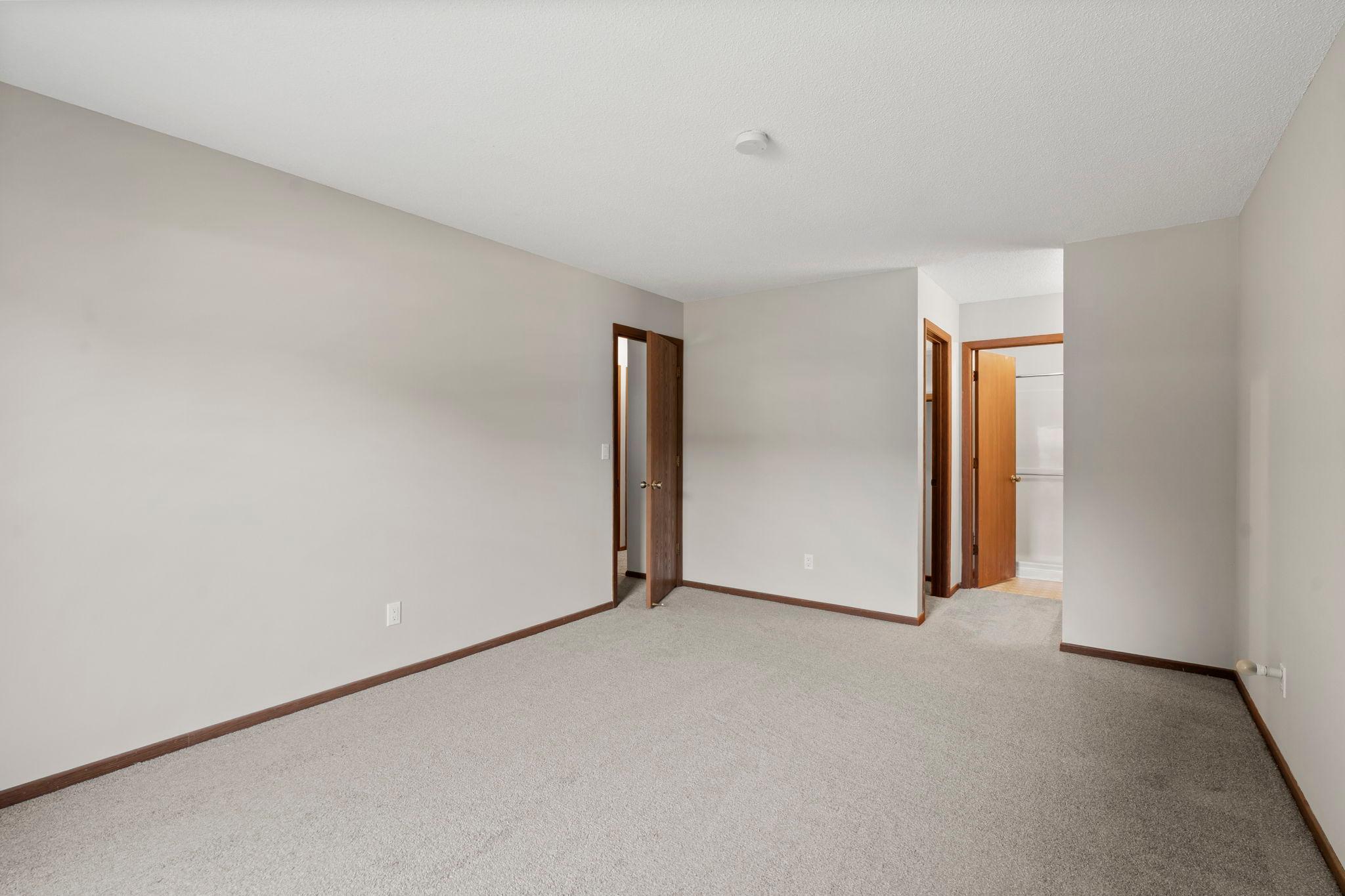 View of Residential at 5137 Balmoral Lane, Bloomington MN 55437, Bloomington (16 of 28) - Mike Wilen | Minnesota Team Real Estate