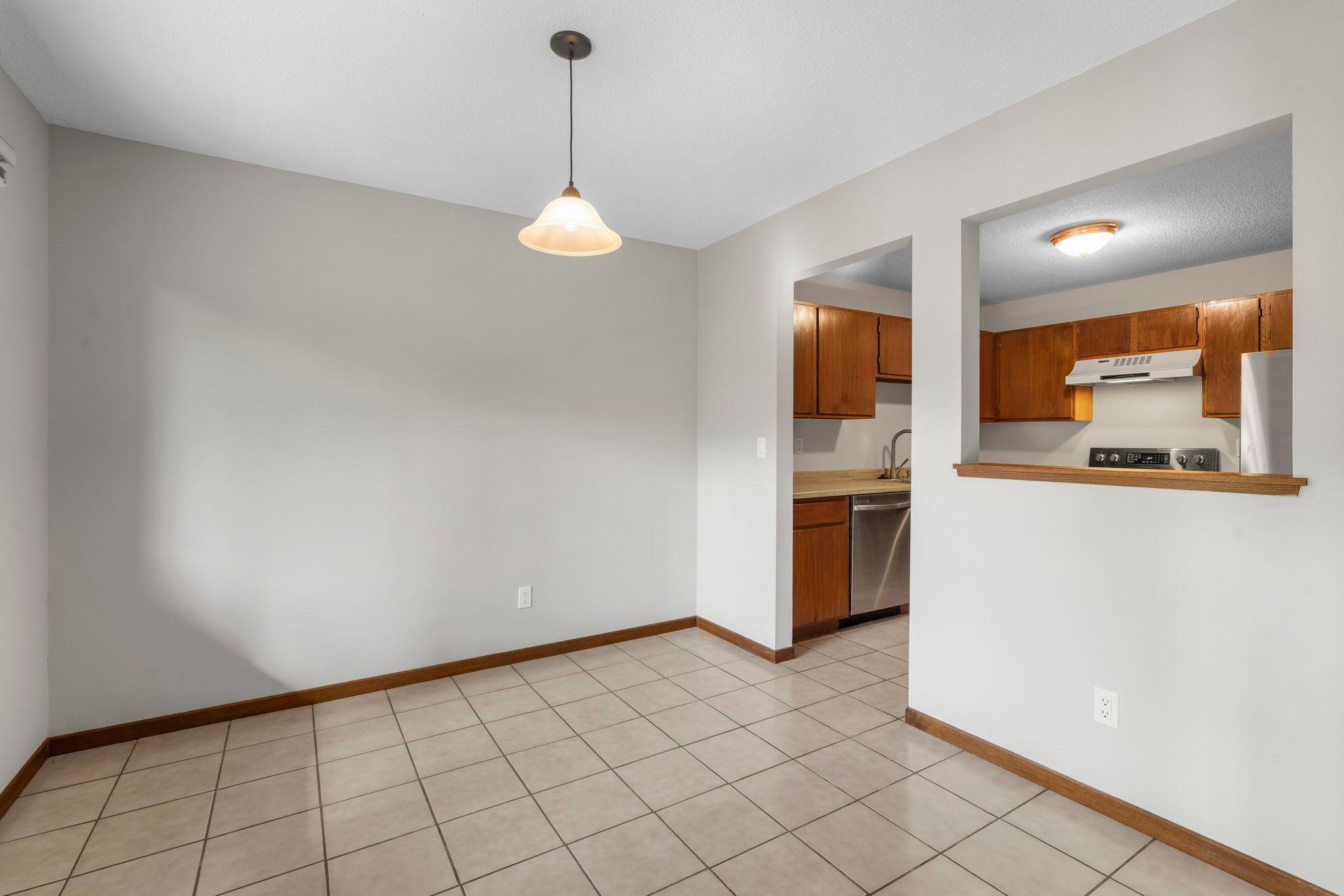 View of Residential at 5137 Balmoral Lane, Bloomington MN 55437, Bloomington (9 of 28) - Mike Wilen | Minnesota Team Real Estate