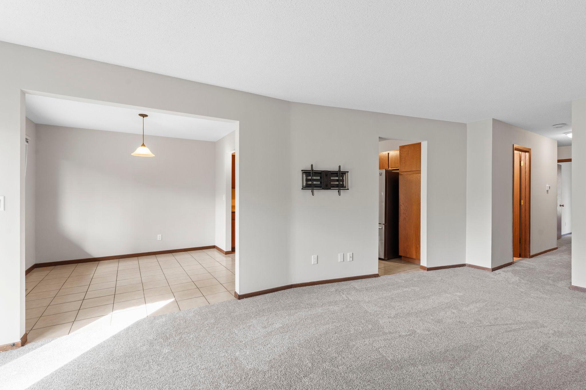 View of Residential at 5137 Balmoral Lane, Bloomington MN 55437, Bloomington (7 of 28) - Mike Wilen | Minnesota Team Real Estate