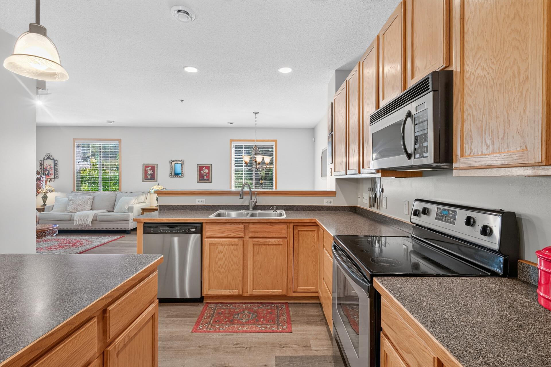 View of Residential at 703 Maple Hills Drive #D, Maplewood MN 55117, Maplewood (19 of 53) - Mike Wilen | Minnesota Team Real Estate