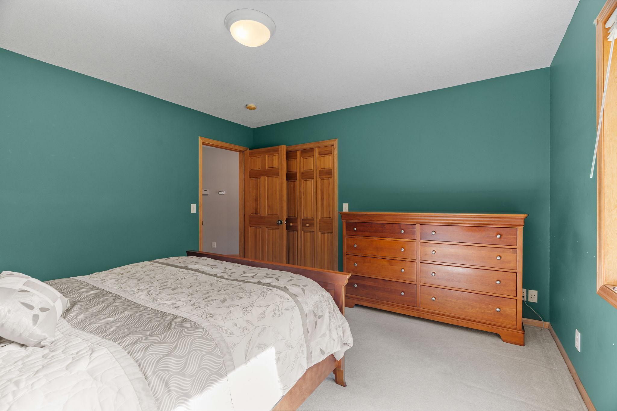 View of Residential at 1006 105th Street, Inver Grove Heights MN 55077, Inver Grove Heights (56 of 68) - Mike Wilen | Minnesota Team Real Estate