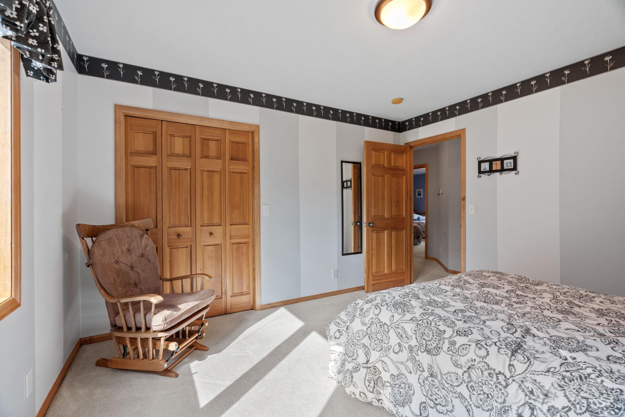 View of Residential at 1006 105th Street, Inver Grove Heights MN 55077, Inver Grove Heights (54 of 68) - Mike Wilen | Minnesota Team Real Estate