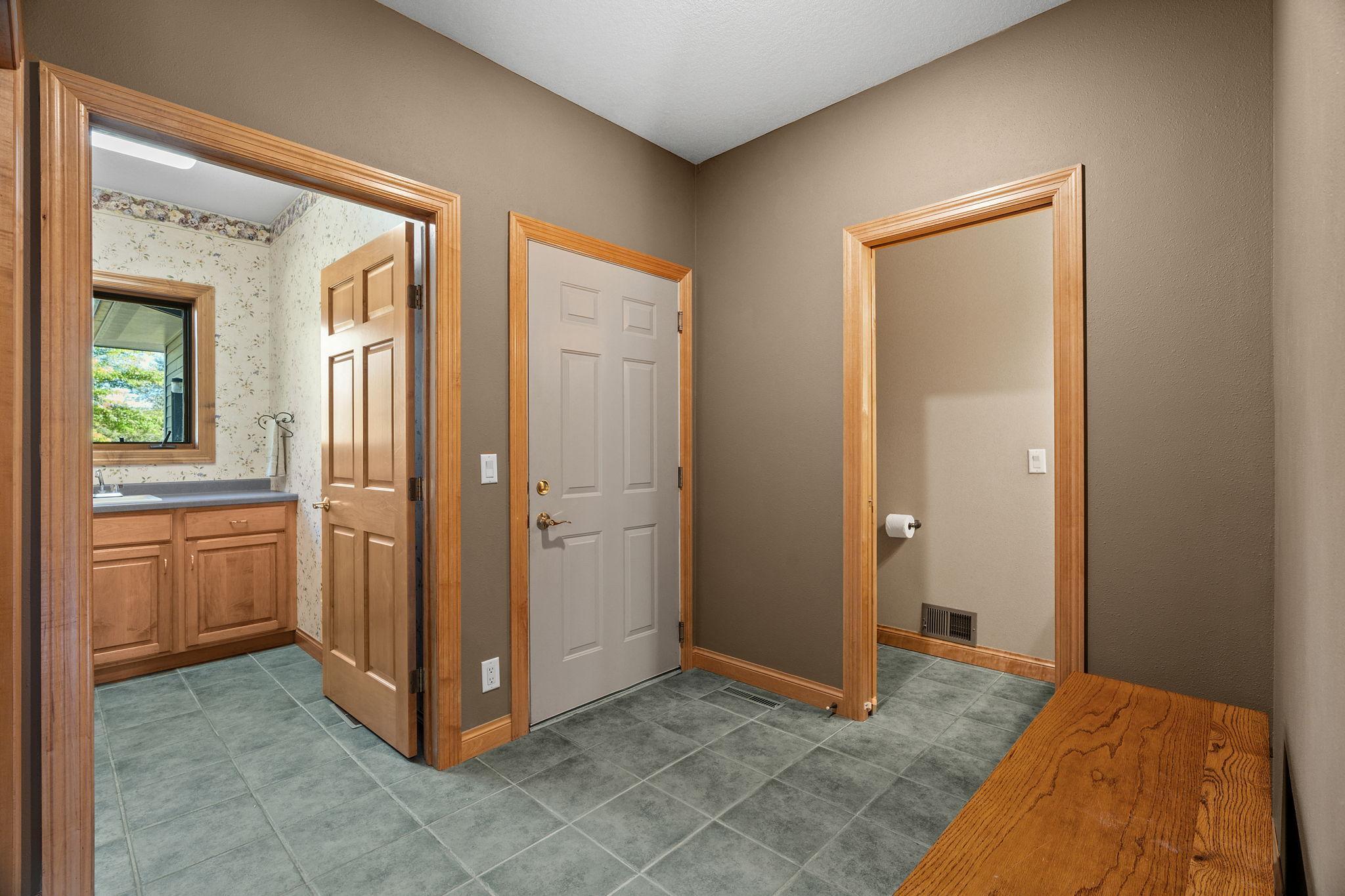 View of Residential at 1006 105th Street, Inver Grove Heights MN 55077, Inver Grove Heights (32 of 68) - Mike Wilen | Minnesota Team Real Estate