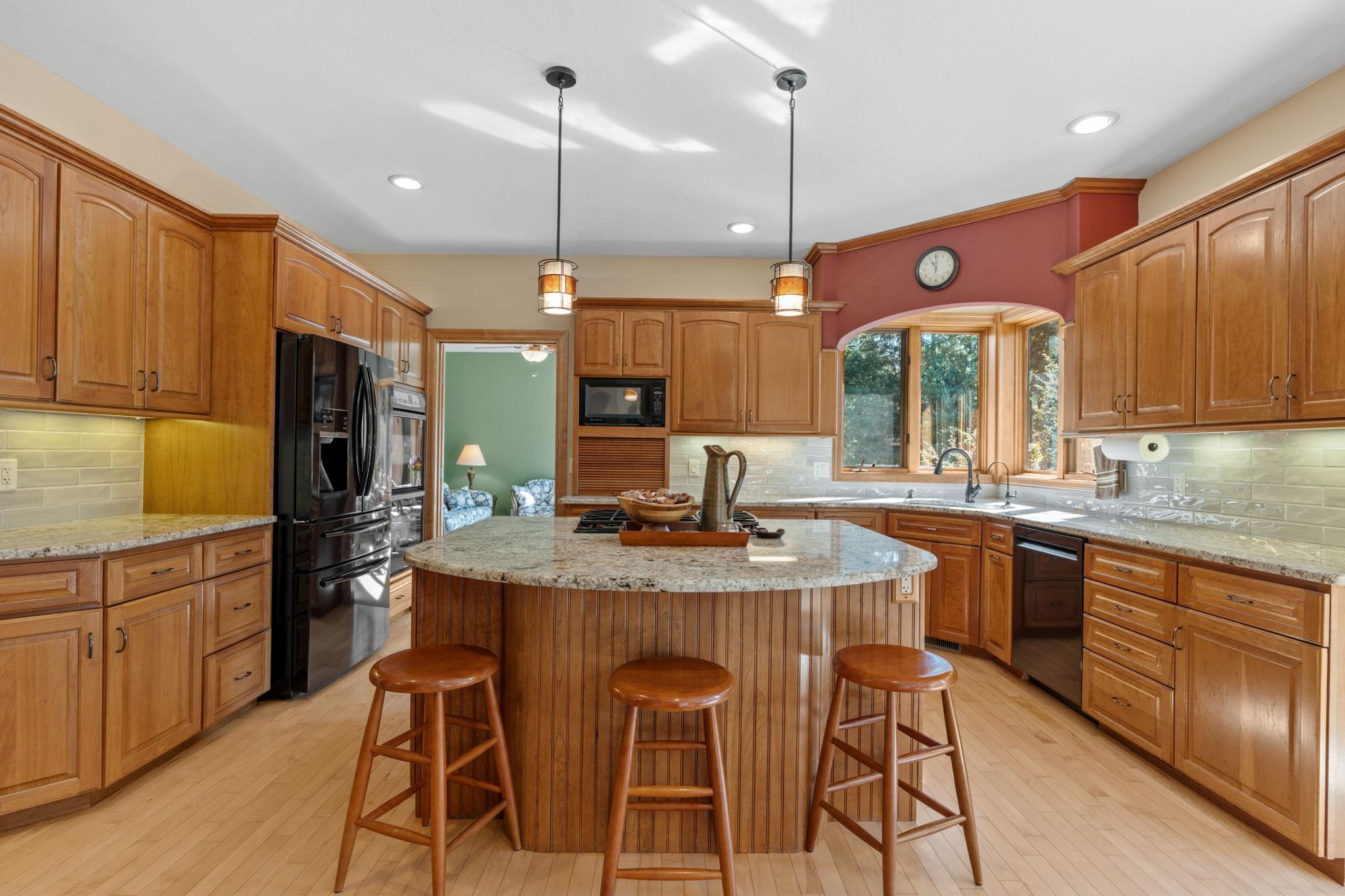 View of Residential at 1006 105th Street, Inver Grove Heights MN 55077, Inver Grove Heights (24 of 68) - Mike Wilen | Minnesota Team Real Estate