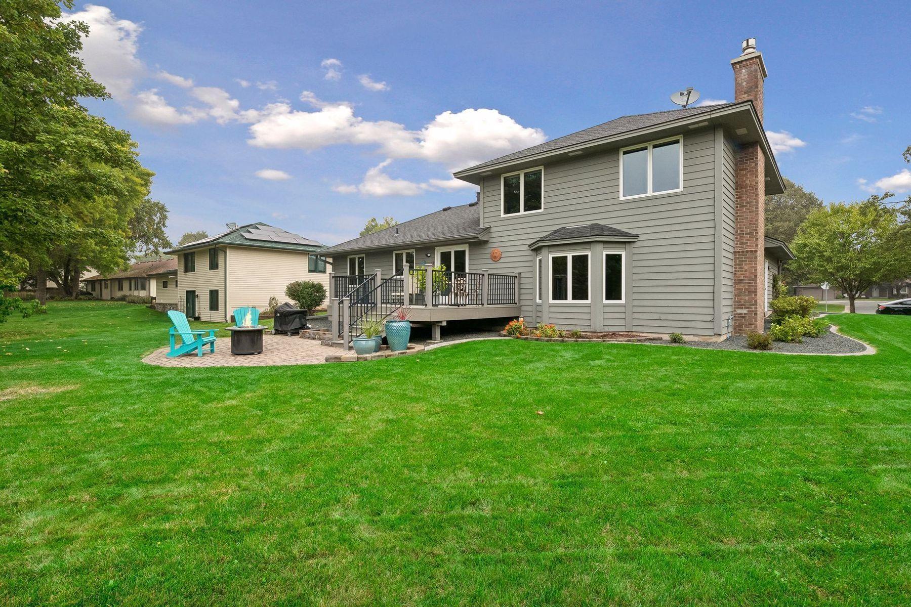 View of Residential at 15019 Village Woods Drive, Eden Prairie MN 55347, Eden Prairie (40 of 48) - Mike Wilen | Minnesota Team Real Estate