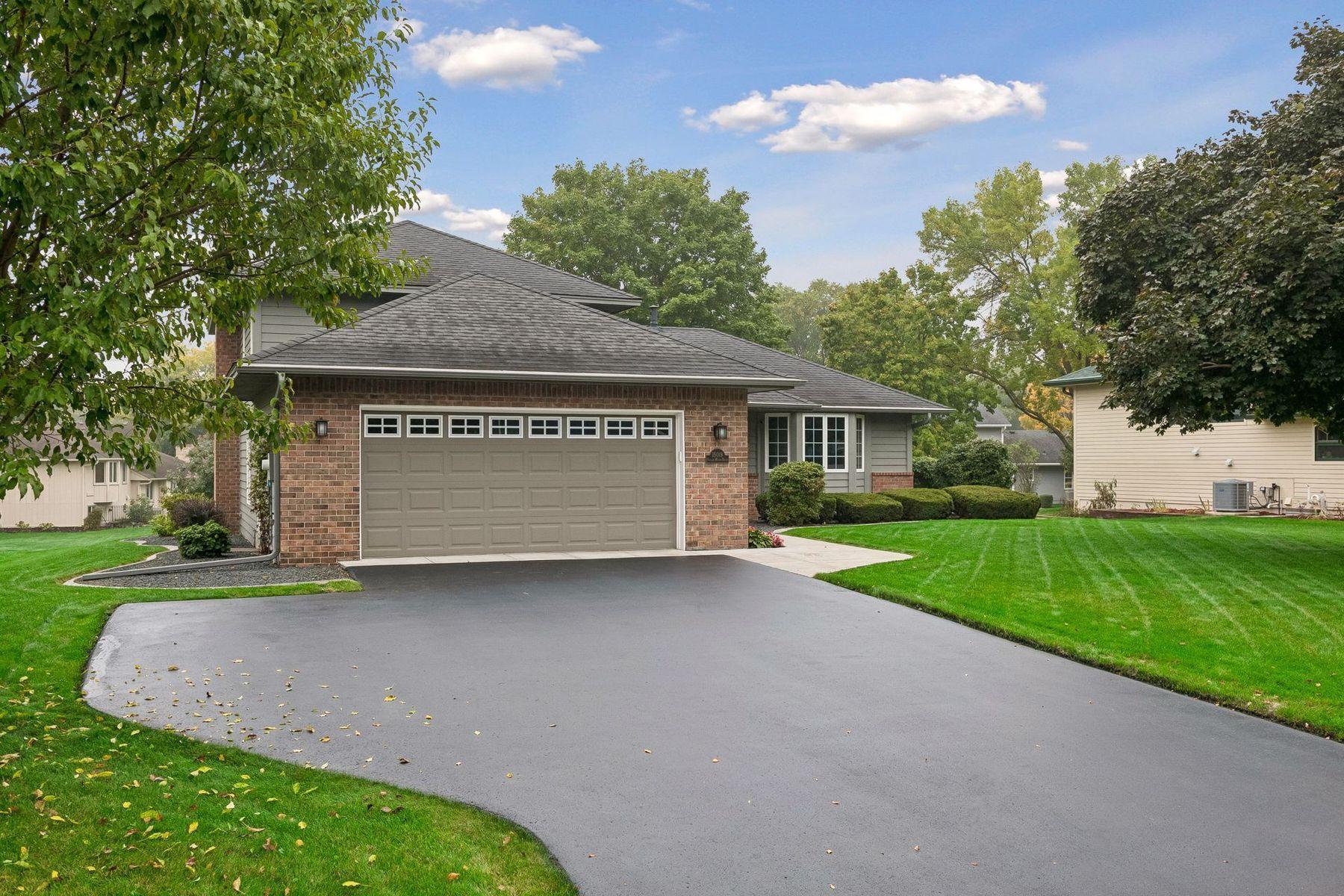 View of Residential at 15019 Village Woods Drive, Eden Prairie MN 55347, Eden Prairie (4 of 48) - Mike Wilen | Minnesota Team Real Estate