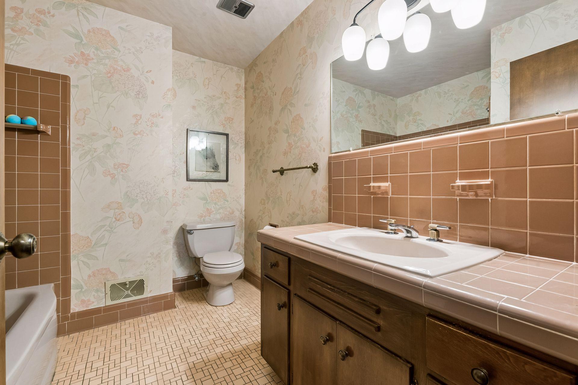 View of Residential at 5932 Walnut Drive, Edina MN 55436, Edina (22 of 46) - Mike Wilen | Minnesota Team Real Estate