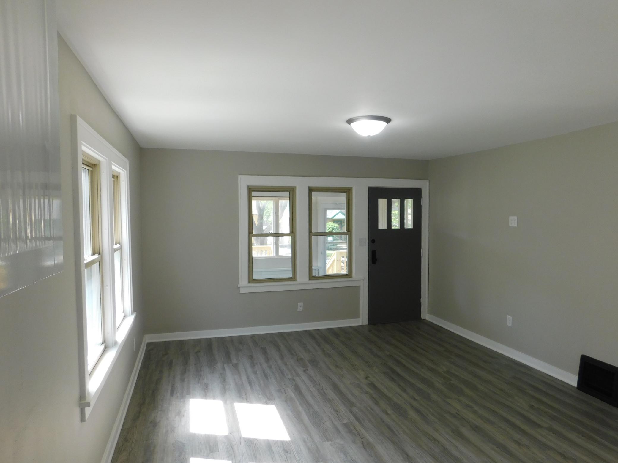 View of Residential at 1885 Hawthorne Avenue, Saint Paul MN 55119, Saint Paul (2 of 21) - Mike Wilen | Minnesota Team Real Estate