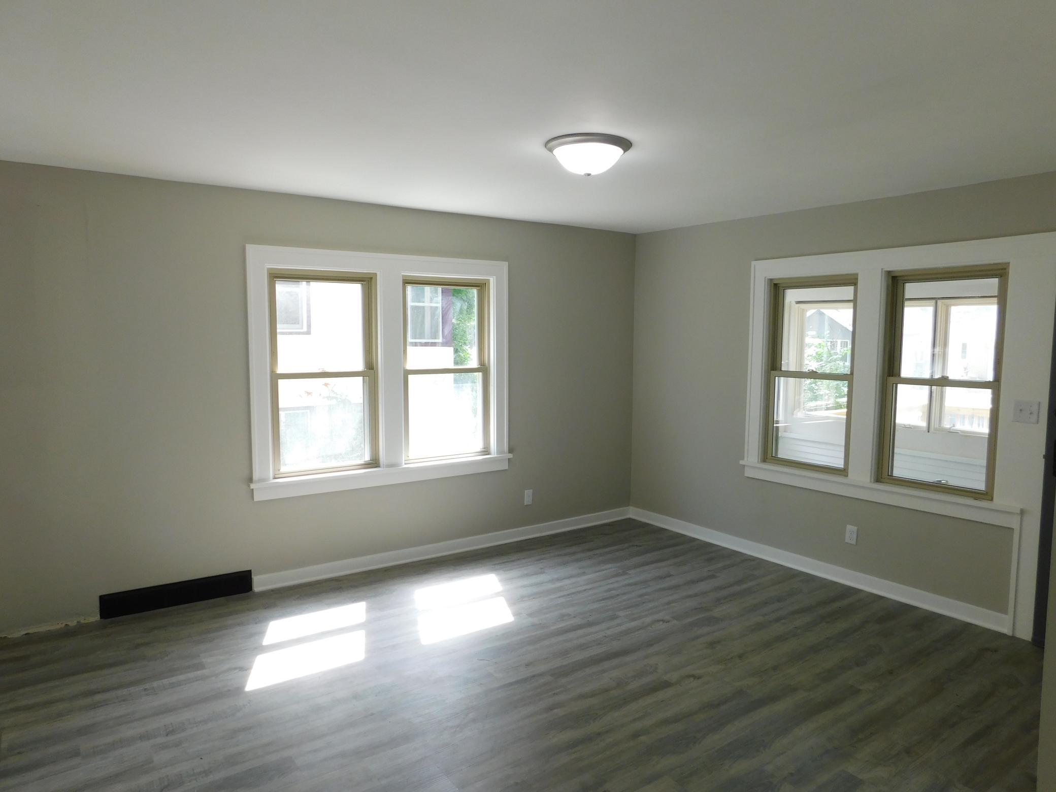 View of Residential at 1885 Hawthorne Avenue, Saint Paul MN 55119, Saint Paul (8 of 21) - Mike Wilen | Minnesota Team Real Estate