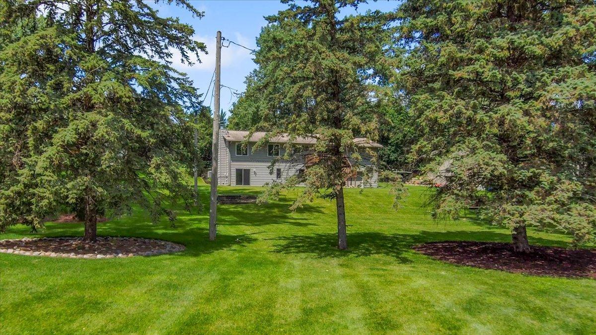 View of Residential at 12738 Gordon Drive, Eden Prairie MN 55346, Eden Prairie (28 of 58) - Mike Wilen | Minnesota Team Real Estate