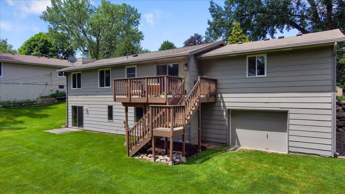 View of Residential at 12738 Gordon Drive, Eden Prairie MN 55346, Eden Prairie (45 of 58) - Mike Wilen | Minnesota Team Real Estate