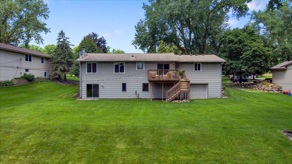 View of Residential at 12738 Gordon Drive, Eden Prairie MN 55346, Eden Prairie (49 of 58) - Mike Wilen | Minnesota Team Real Estate