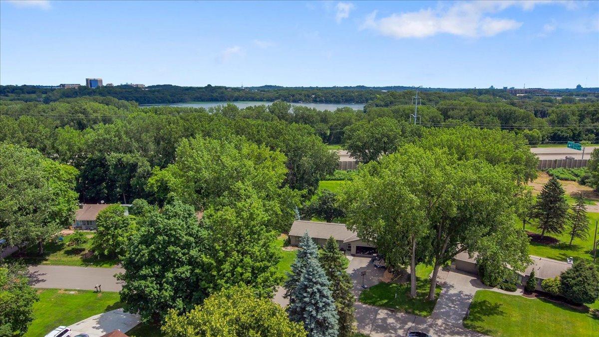 View of Residential at 12738 Gordon Drive, Eden Prairie MN 55346, Eden Prairie (53 of 58) - Mike Wilen | Minnesota Team Real Estate