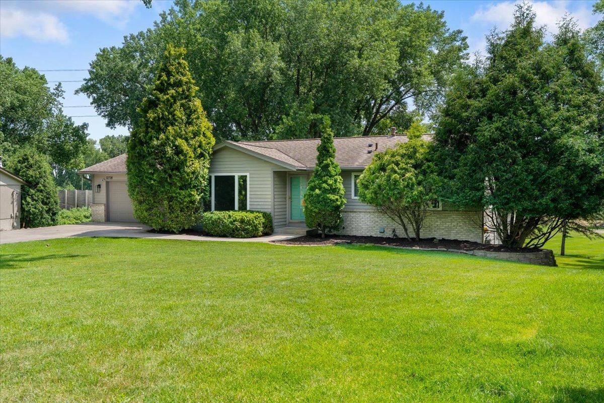 View of Residential at 12738 Gordon Drive, Eden Prairie MN 55346, Eden Prairie (55 of 58) - Mike Wilen | Minnesota Team Real Estate